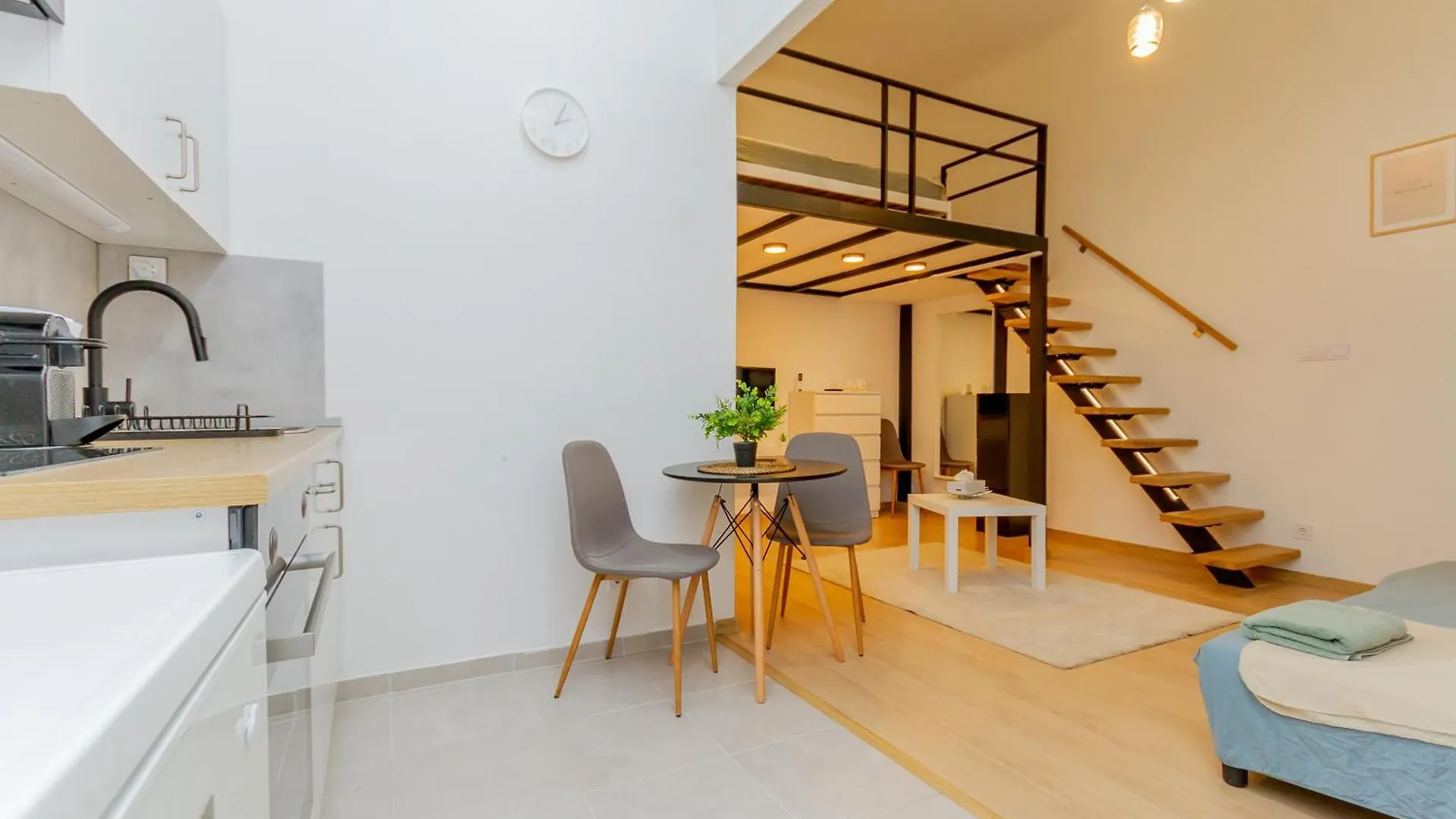 Eszter'S Cozy Apartment Βουδαπέστη