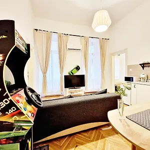 Sega Rally Apartment Free Parking Appartamento
